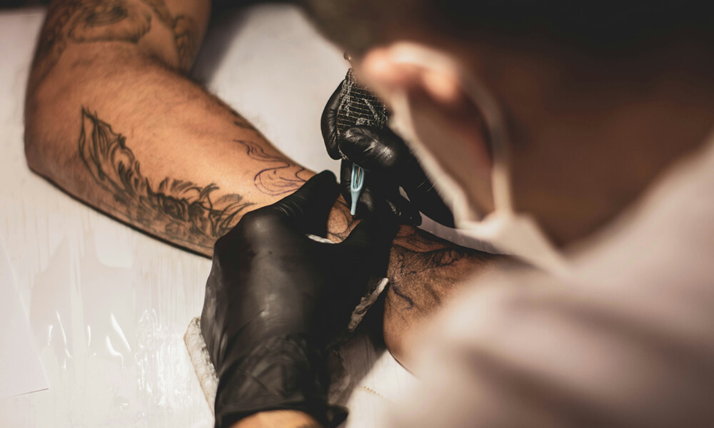 Semikolon-Tattoo